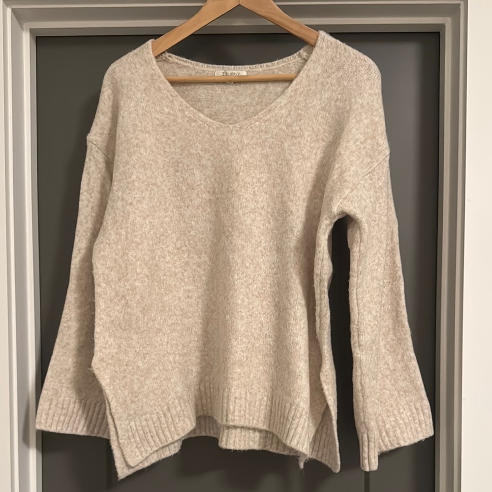 Z Supply Cream V-Neck Sweater